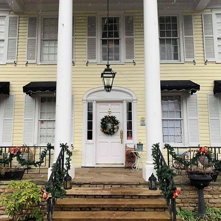 مبيت وإفطار Morgantown The Lake Manor المظهر الخارجي الصورة