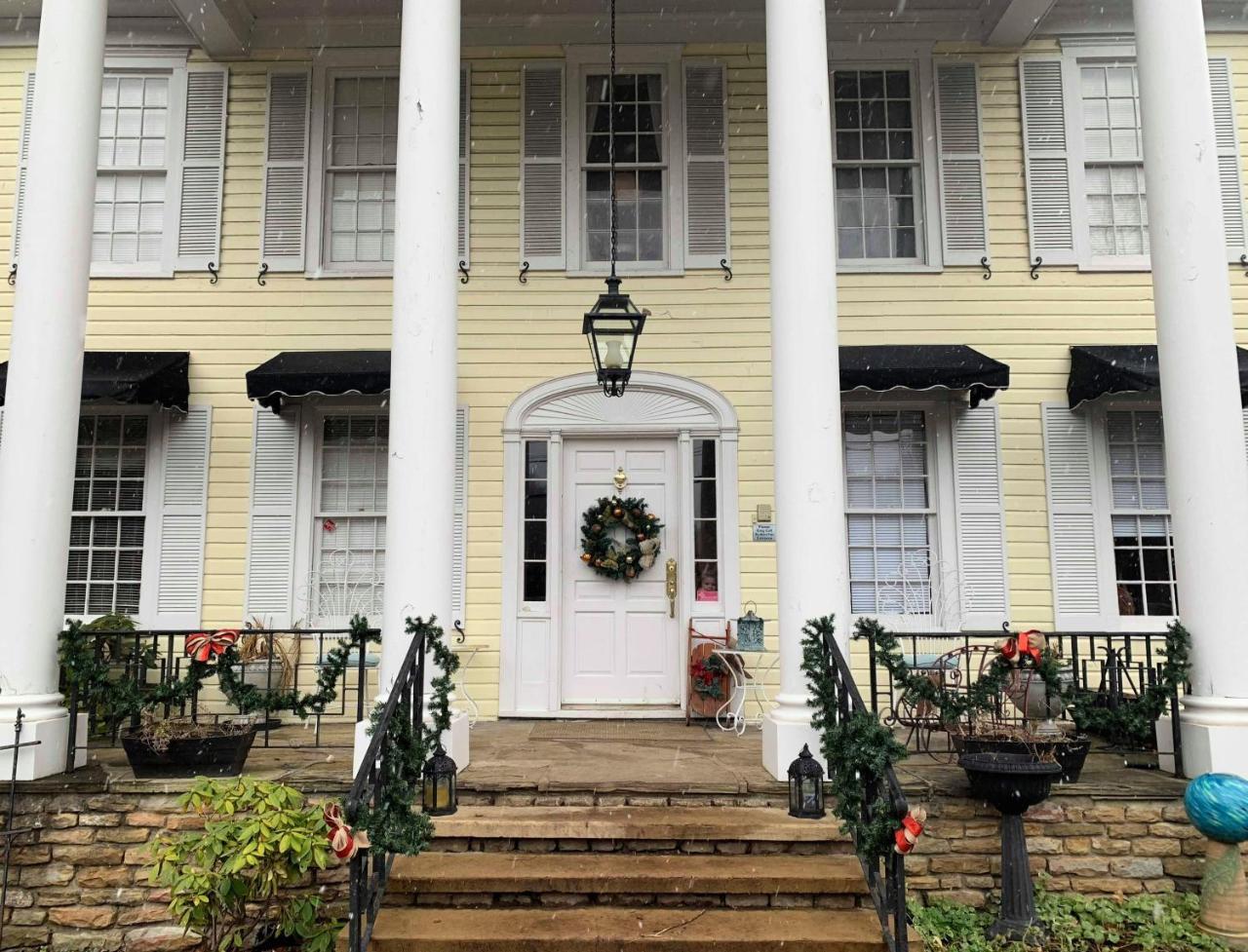 مبيت وإفطار Morgantown The Lake Manor المظهر الخارجي الصورة